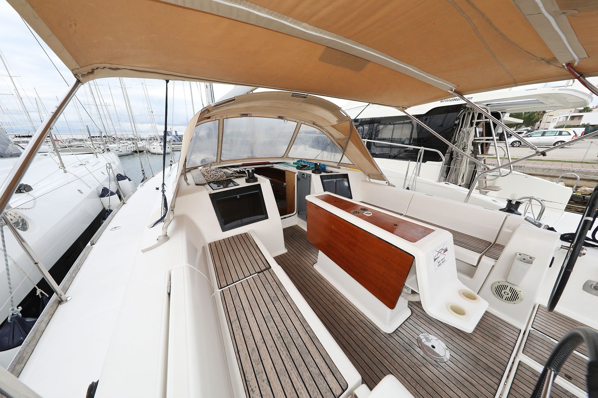 Dufour 412 | Family Office