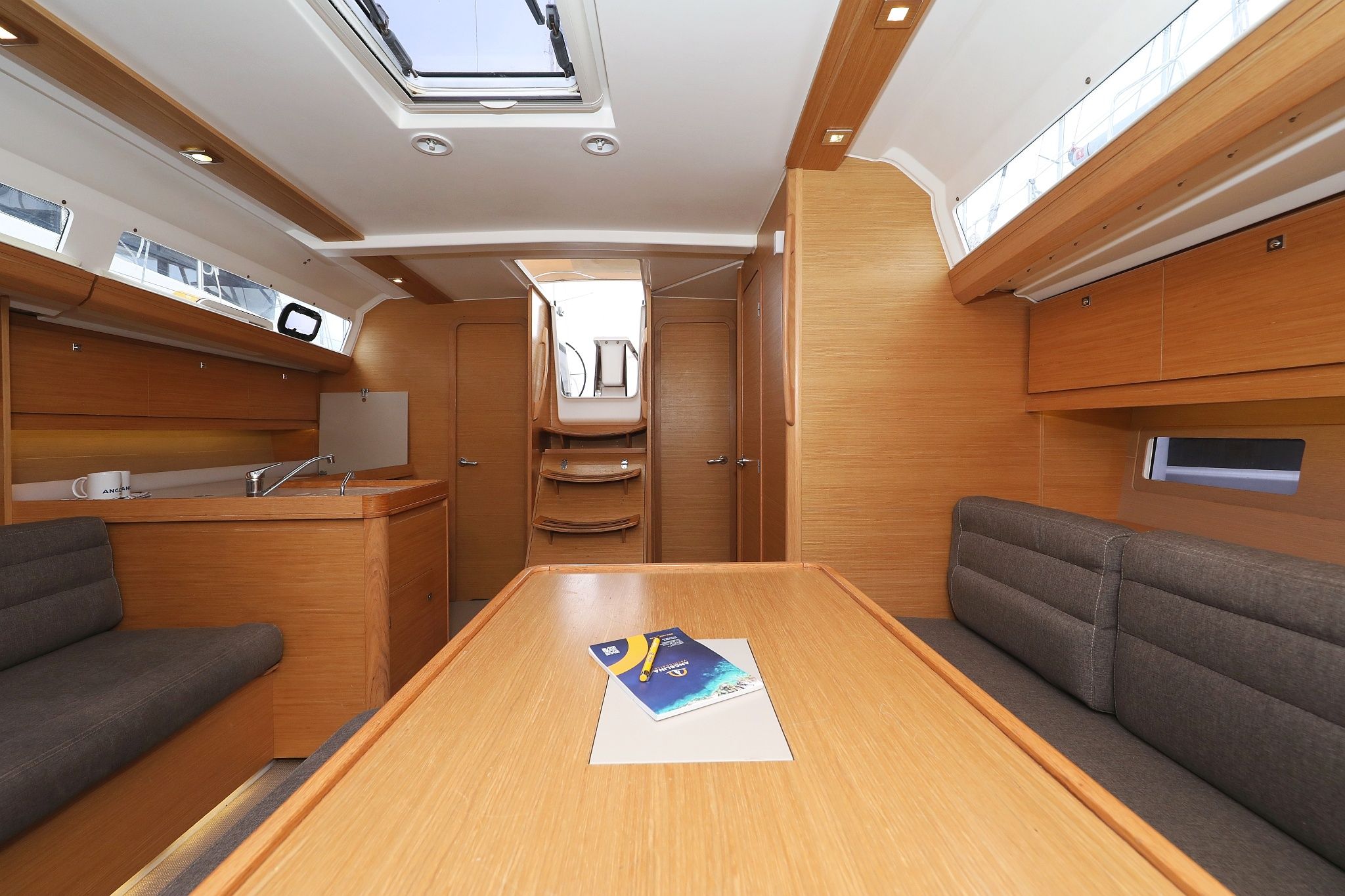 Dufour 412 | Family Office