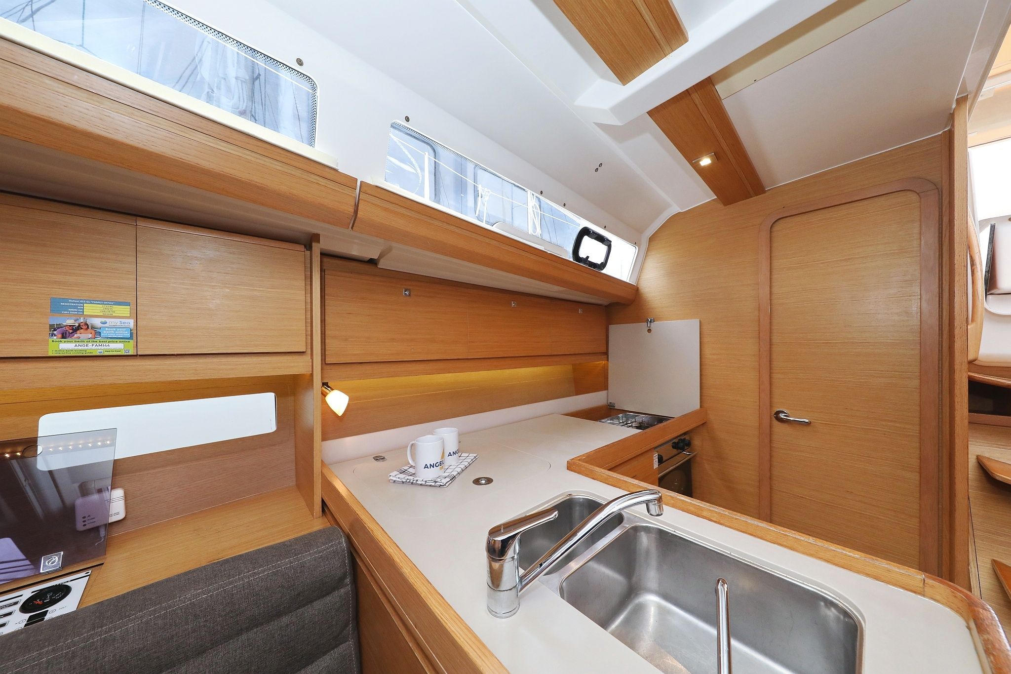 Dufour 412 | Family Office
