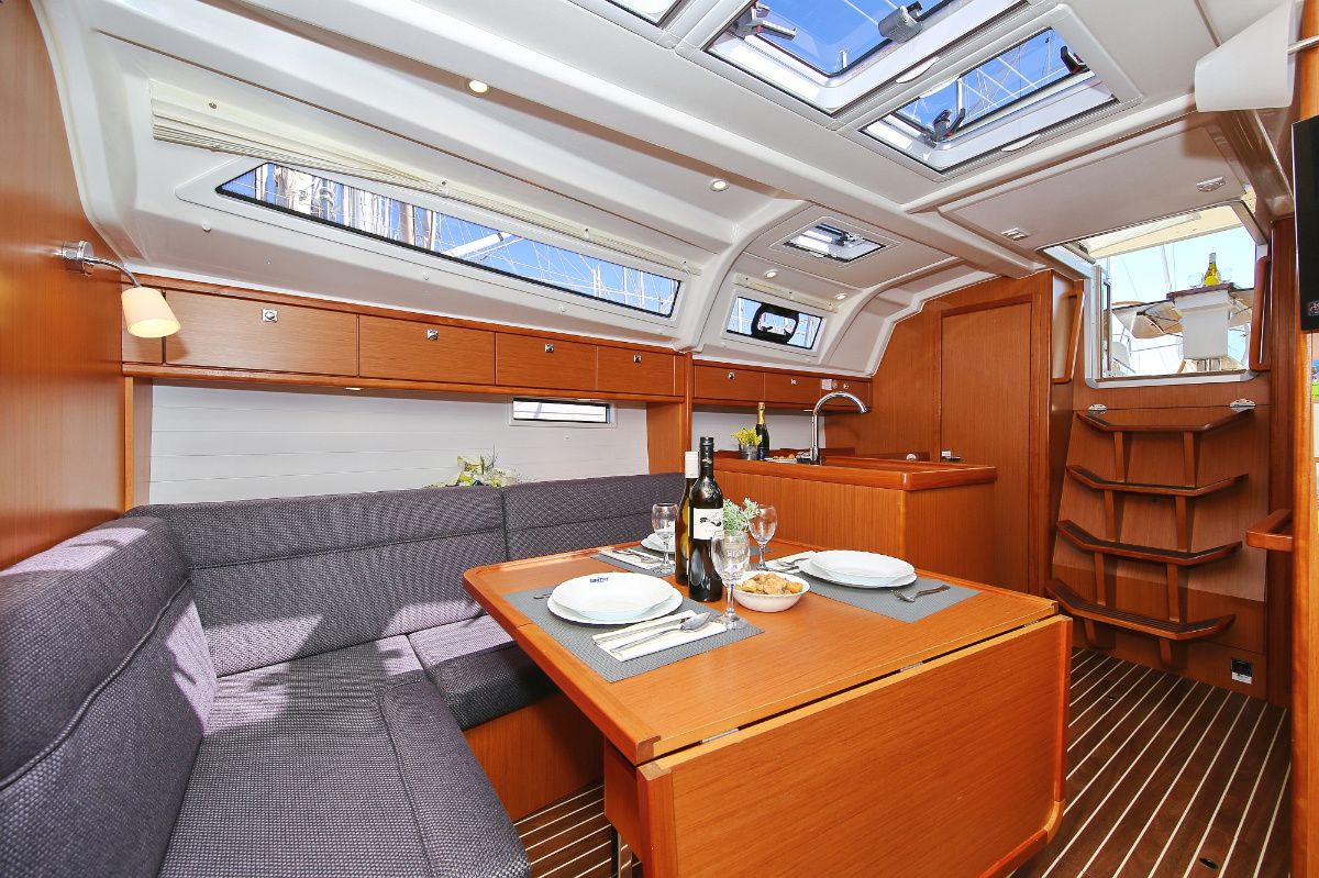 Bavaria Cruiser 37 | Oracle