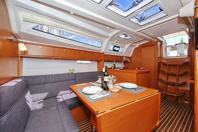 Bavaria Cruiser 37 | Oracle