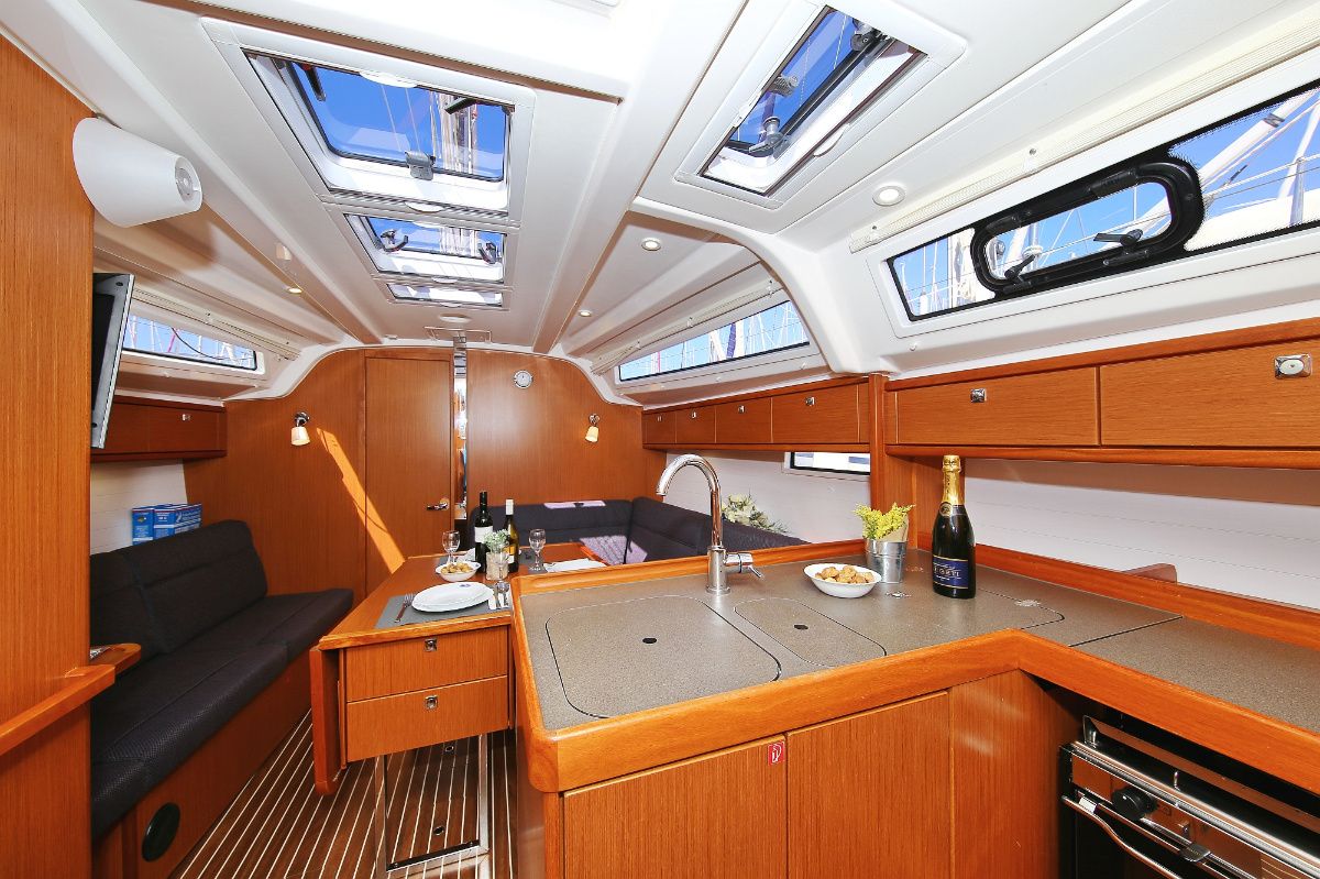 Bavaria Cruiser 37 | Oracle