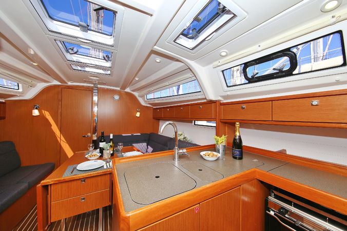 Bavaria Cruiser 37 | Oracle