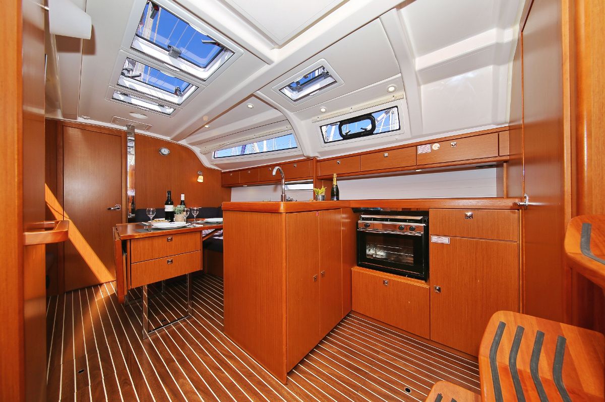 Bavaria Cruiser 37 | Oracle