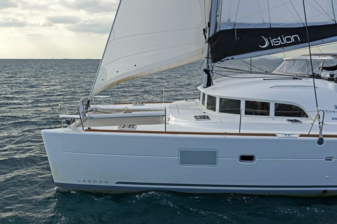 Lagoon 380 S2 | Eleven