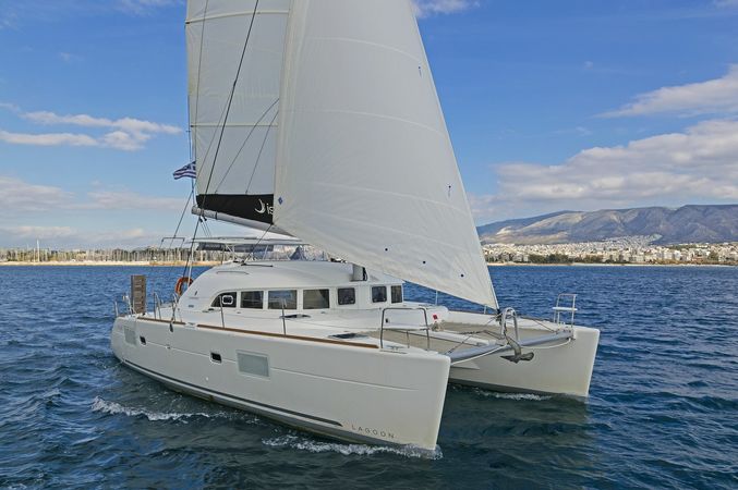 Lagoon 380 S2 | Eleven