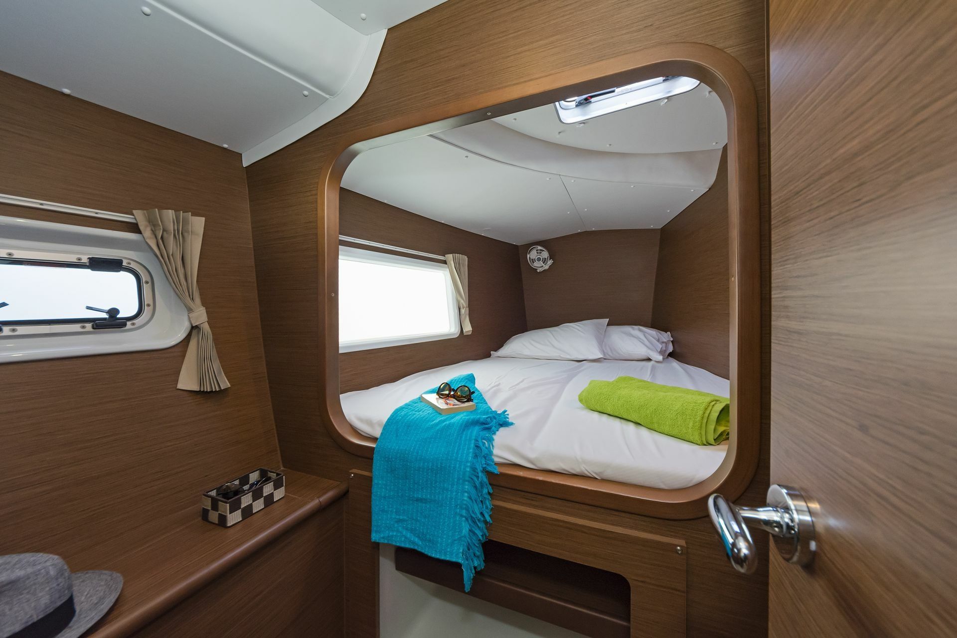 Lagoon 380 S2 | Eleven