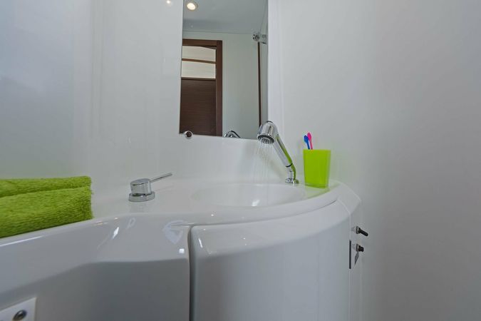 Lagoon 380 S2 | Eleven