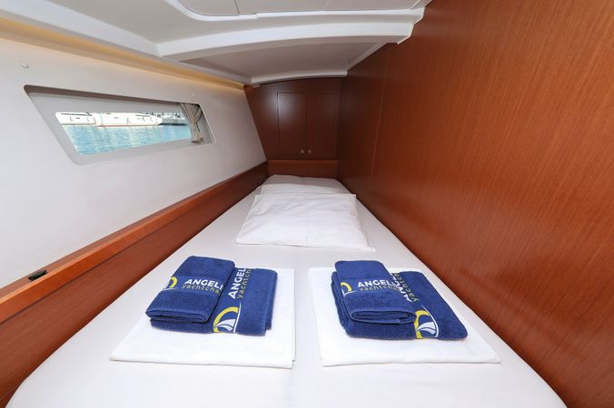 Beneteau Oceanis 45 | Zephyra
