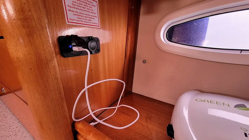 Bavaria Cruiser 40 | Black Pearl