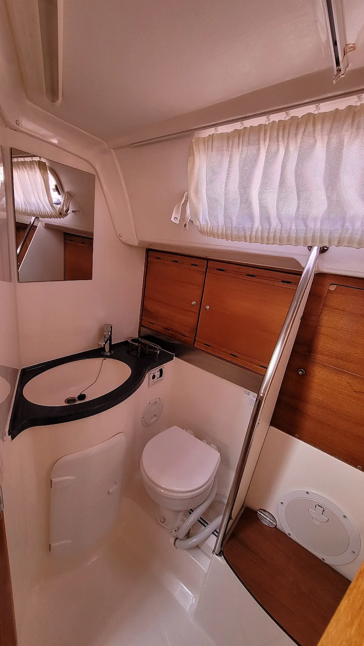 Bavaria Cruiser 40 | Black Pearl