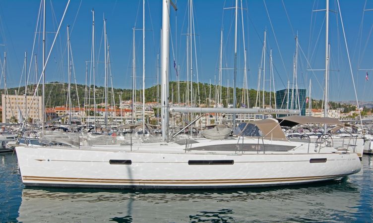 Jeanneau 53 | Omega Kiss