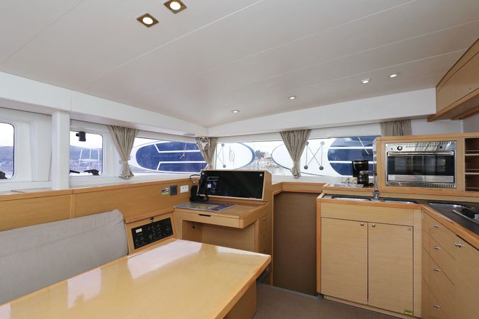 Lagoon 400 S2 | Ladies First