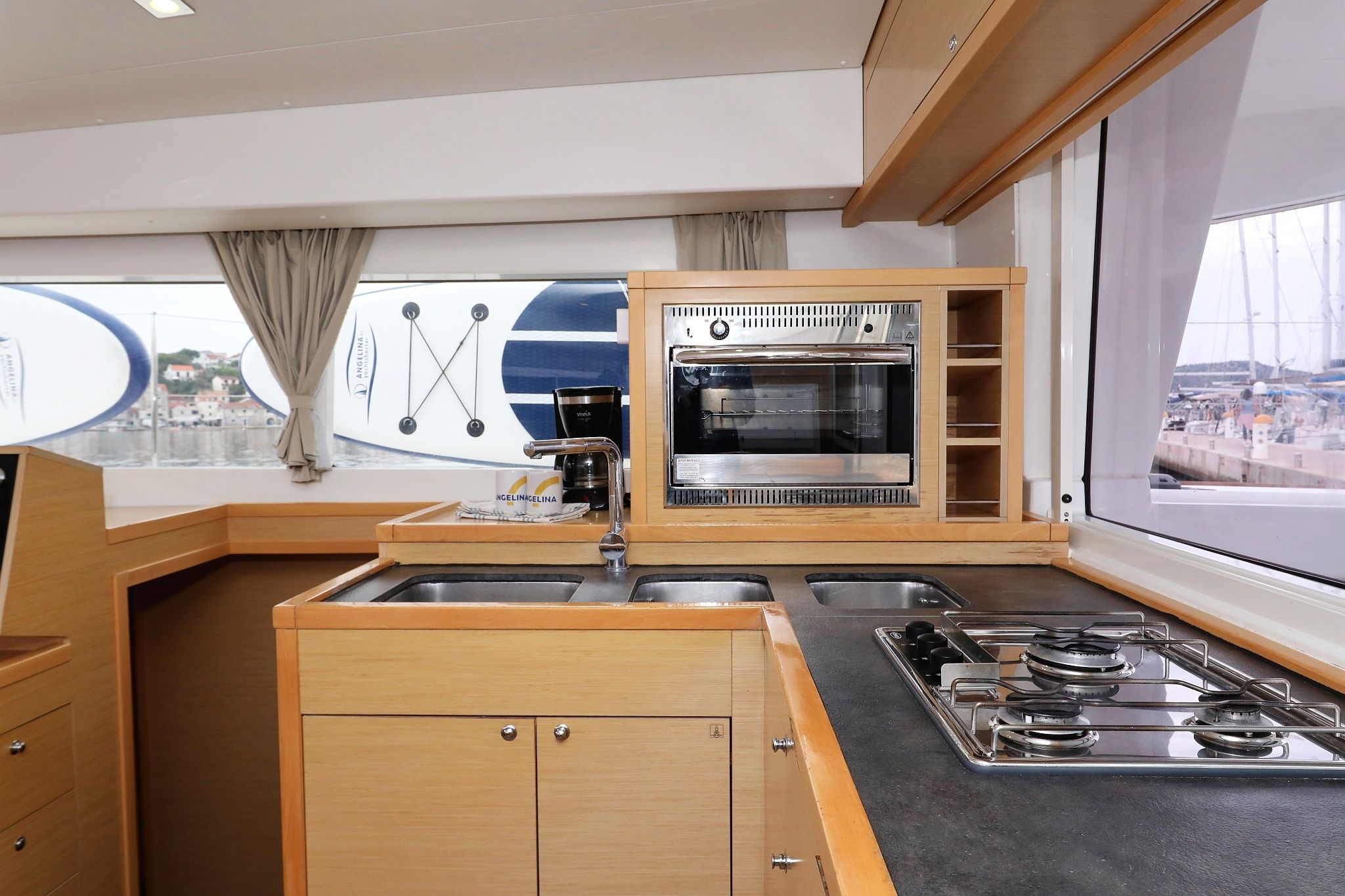 Lagoon 400 S2 | Ladies First