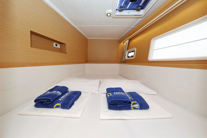 Lagoon 400 S2 | Ladies First