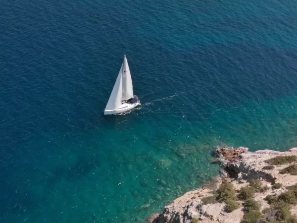 Bavaria Cruiser 46 | Konti