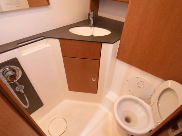 Bavaria Cruiser 46 | Konti