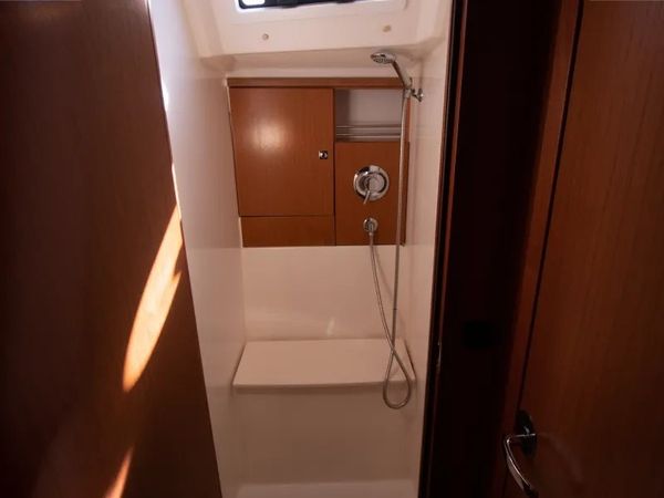 Bavaria Cruiser 46 | Konti