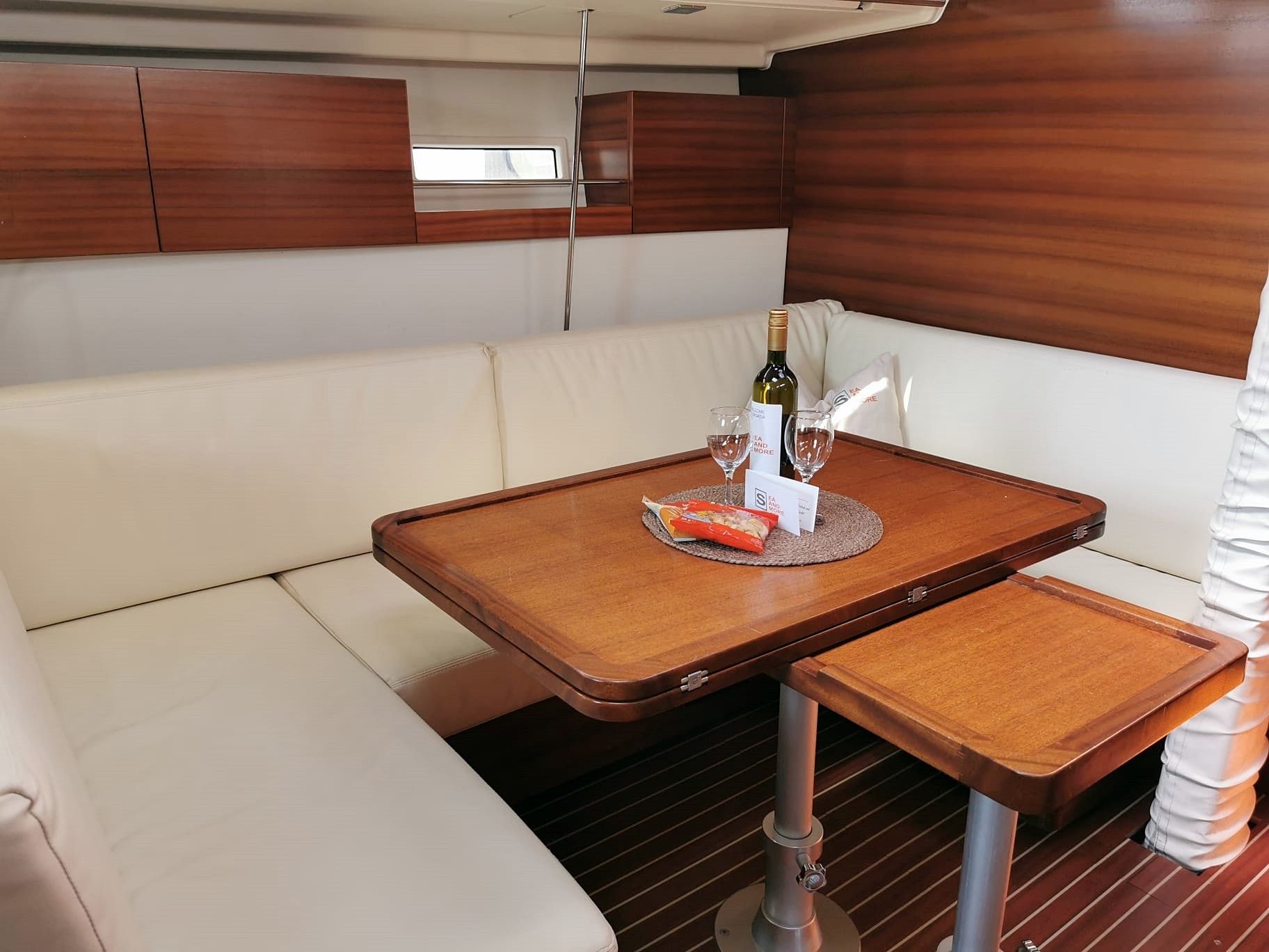 Salona 44 | Calanthe