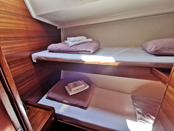 Salona 44 | Calanthe