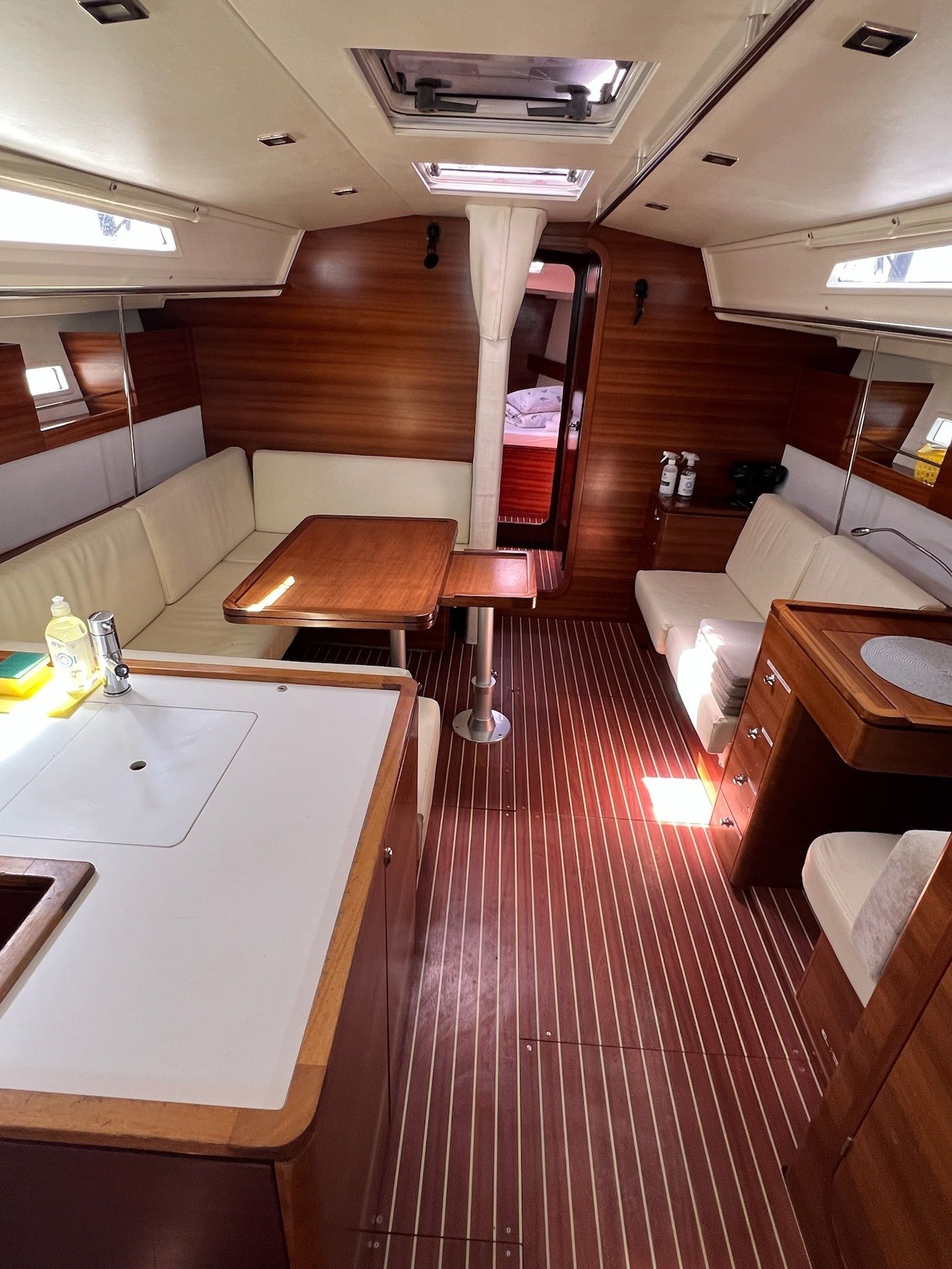 Salona 44 | Calanthe