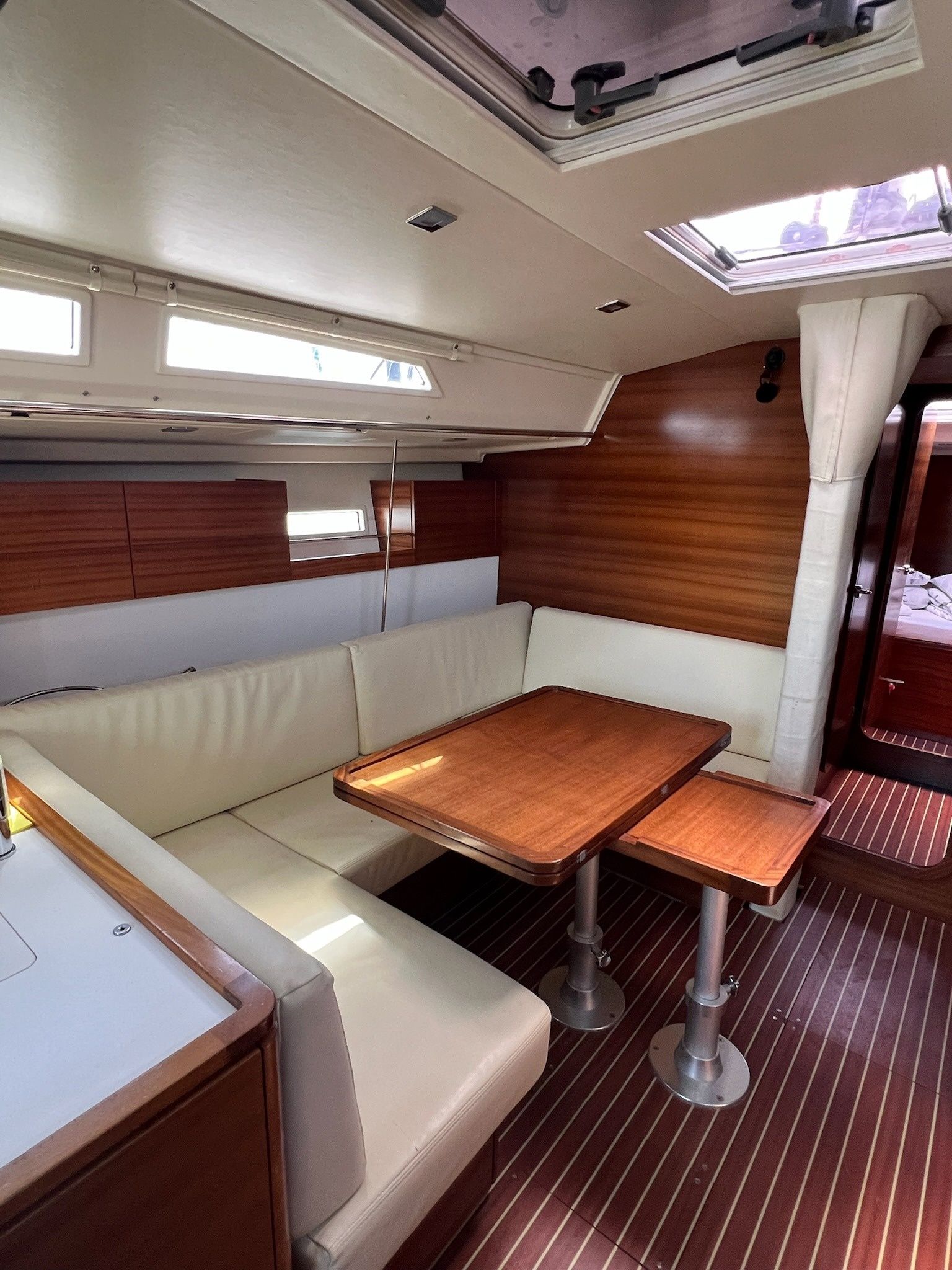 Salona 44 | Calanthe