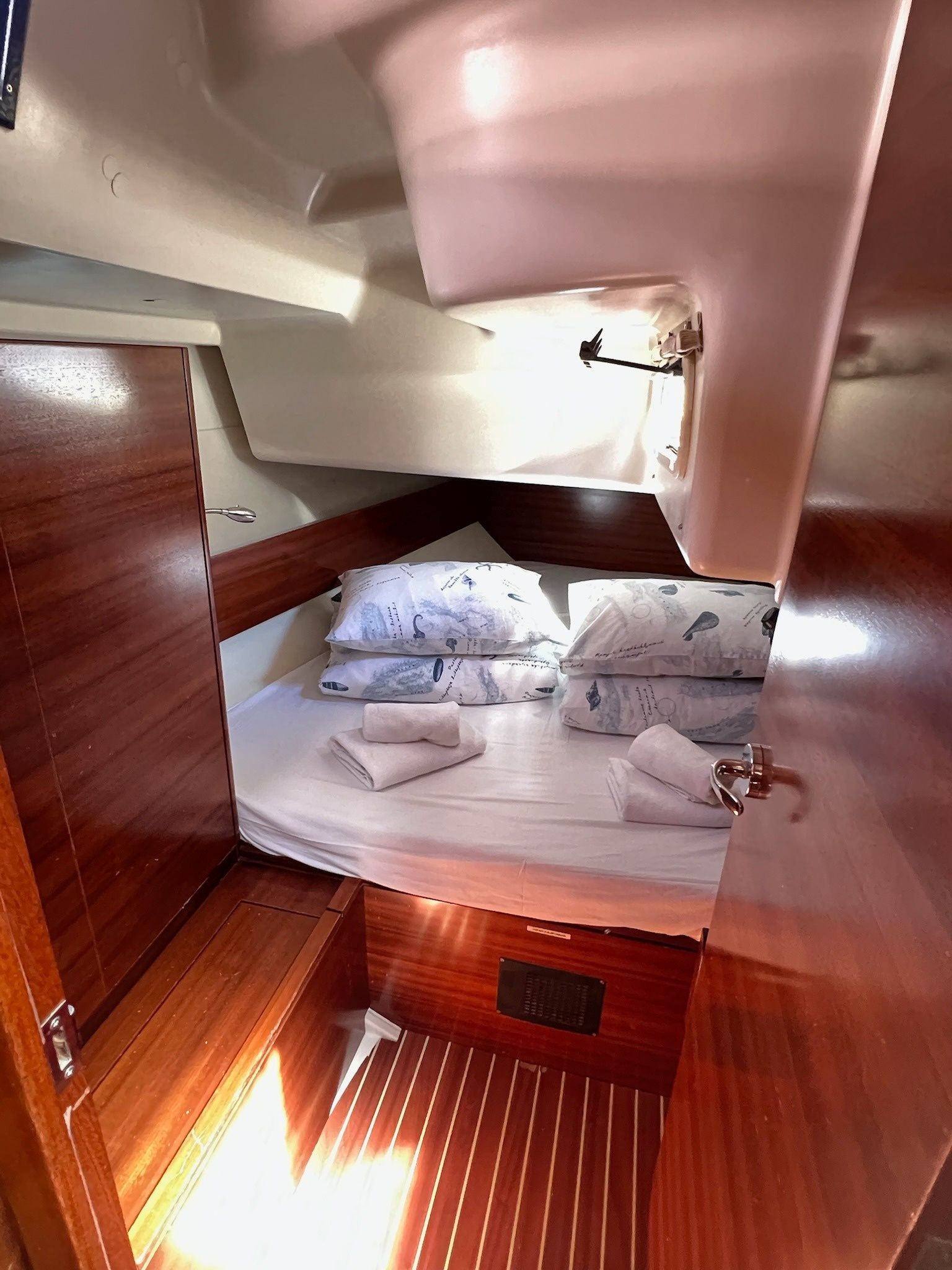 Salona 44 | Calanthe
