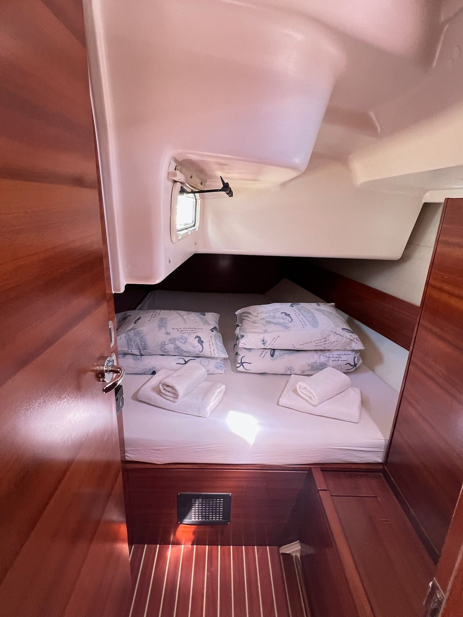 Salona 44 | Calanthe