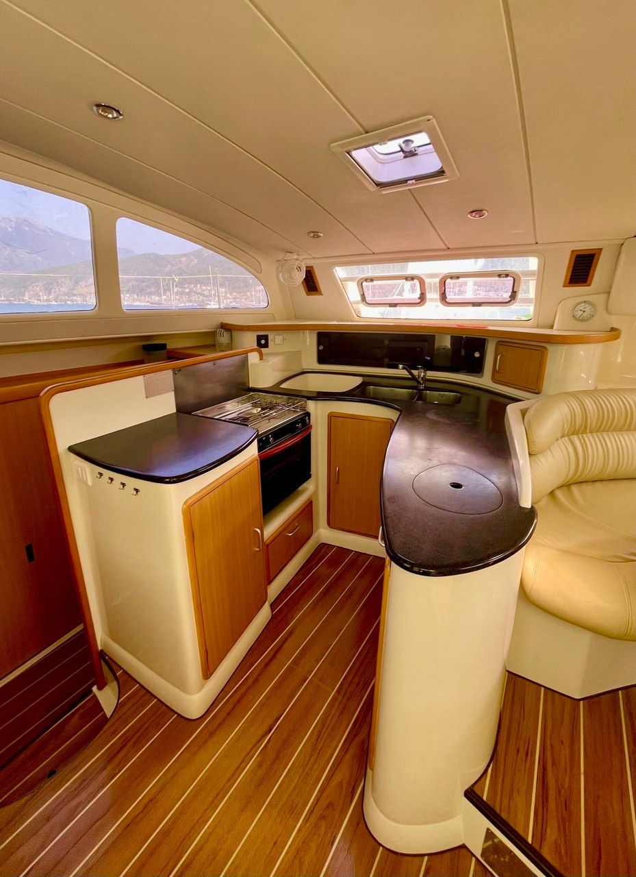 Leopard 4300 | Emocean