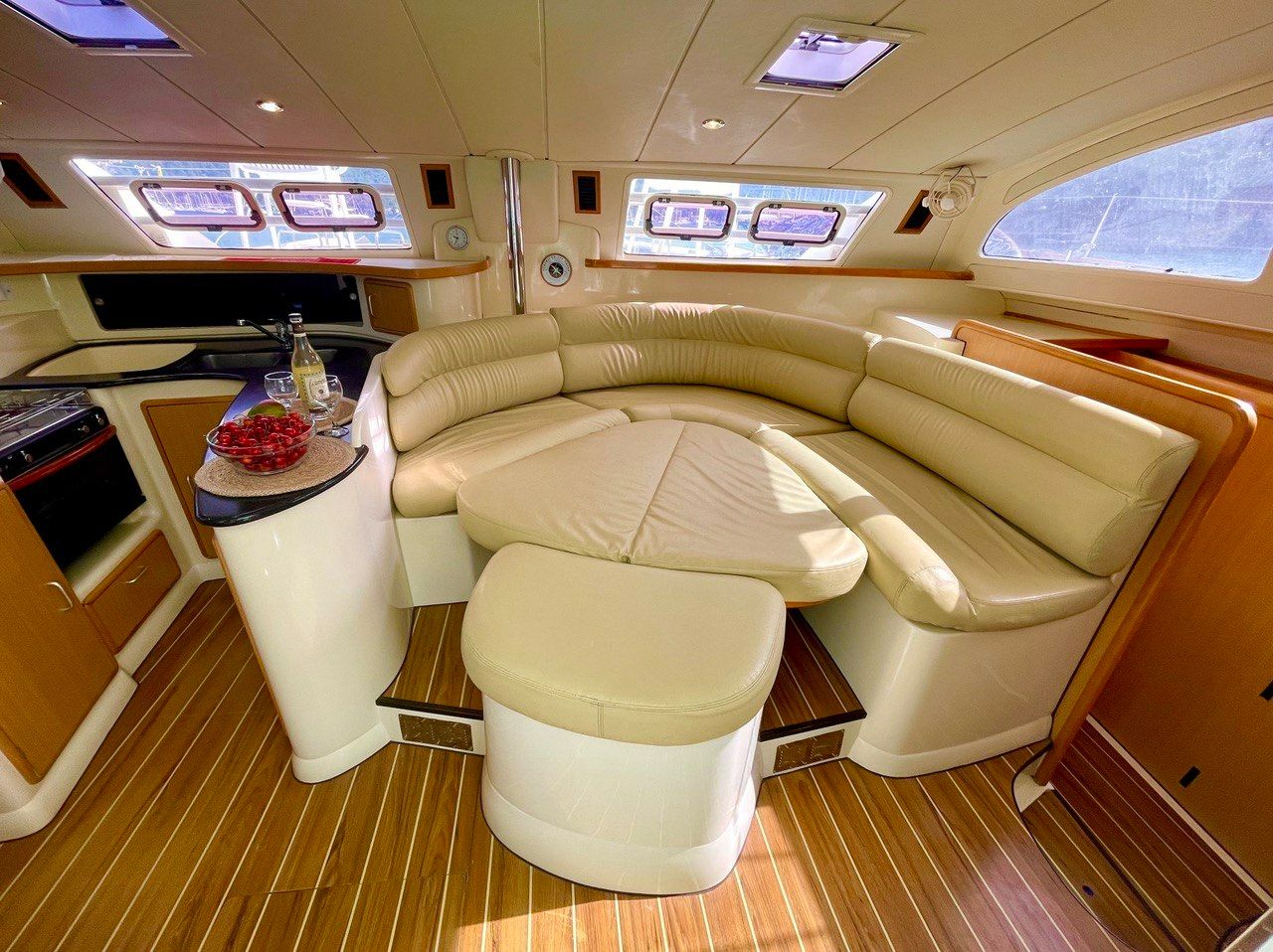 Leopard 4300 | Emocean