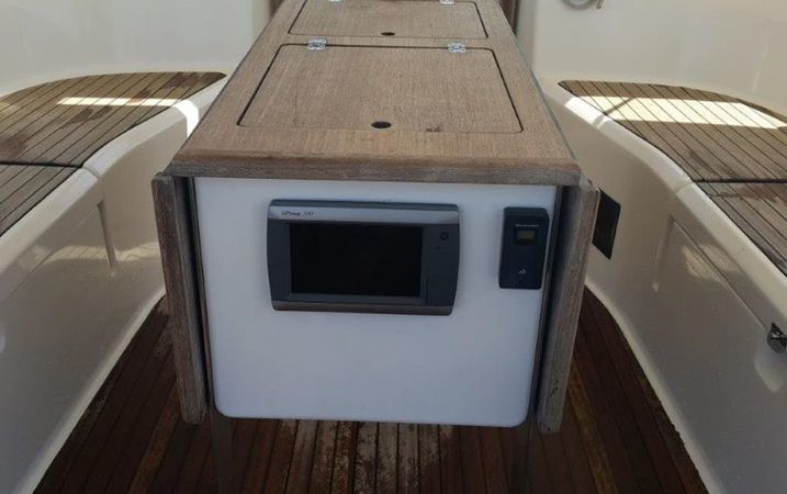 Bavaria Cruiser 45 | Saffron