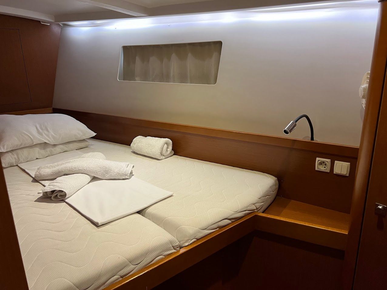 Beneteau Oceanis 45 | Beautiful Love