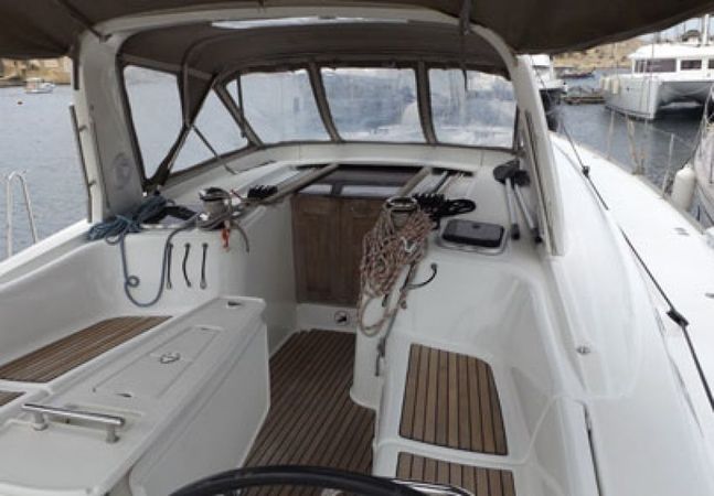 Beneteau Oceanis 50 | In Compliance
