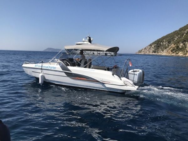 Beneteau Flyer 7.7 | Space deck