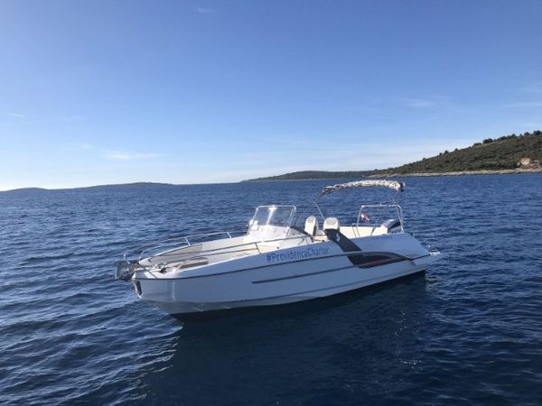 Beneteau Flyer 7.7 | Space deck