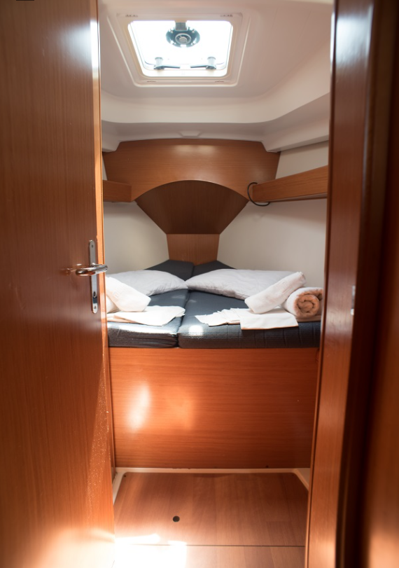 Beneteau Cyclades 43.4 | George's