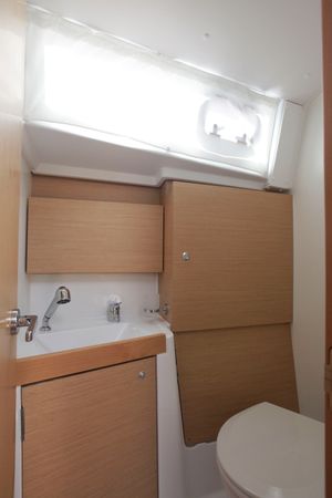 Beneteau Oceanis 38.1 | Missy