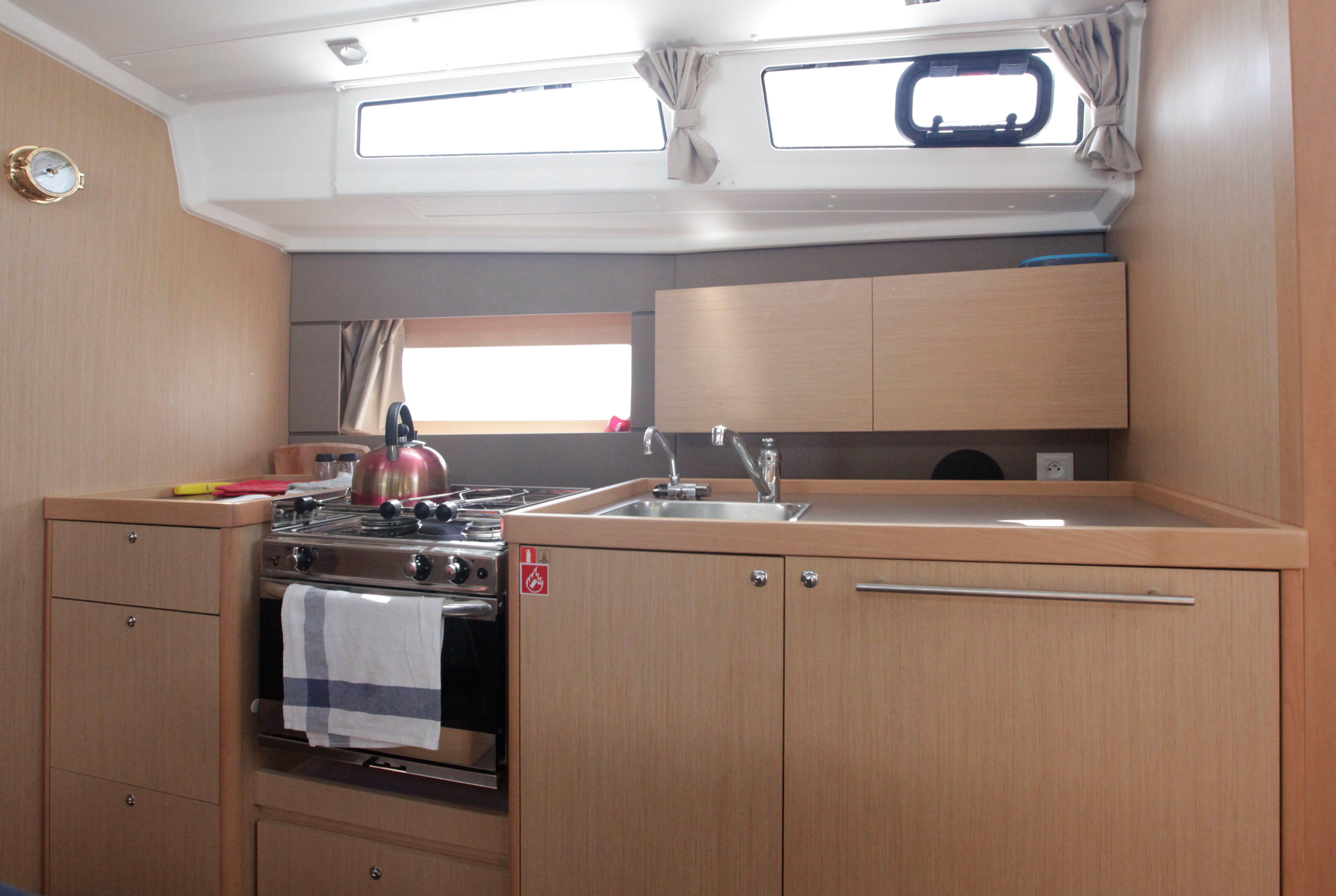 Beneteau Oceanis 38.1 | Missy