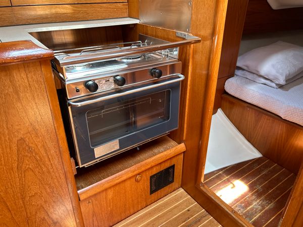 Jeanneau Sun Odyssey 37 | L'Avvelenata