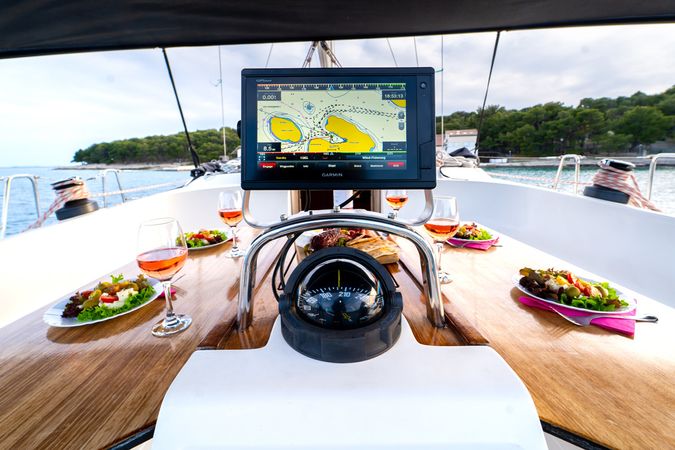 Bavaria Cruiser 46 | White Star