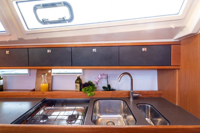 Bavaria Cruiser 46 | White Star