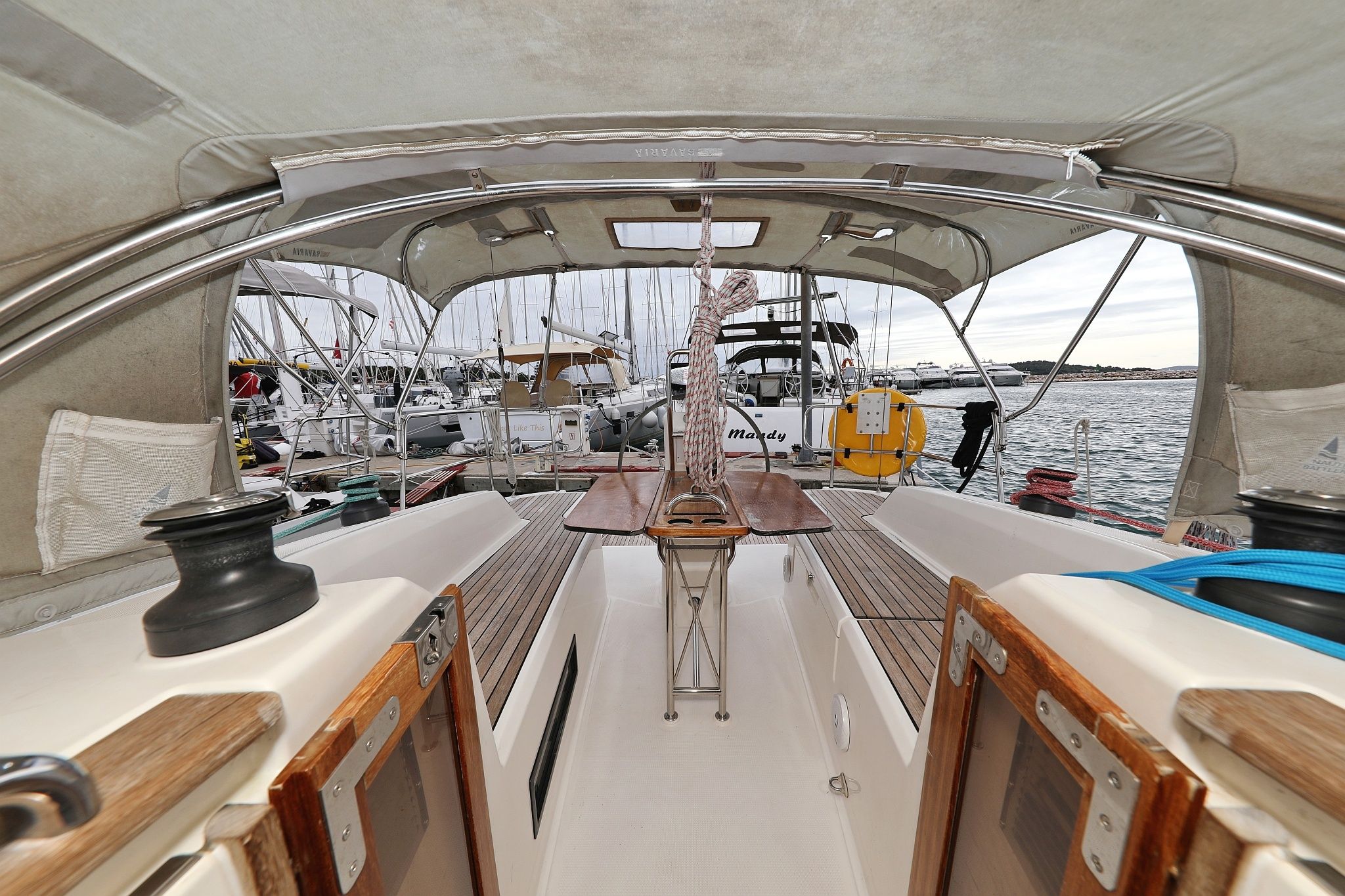 Bavaria Cruiser 33 | Home Office