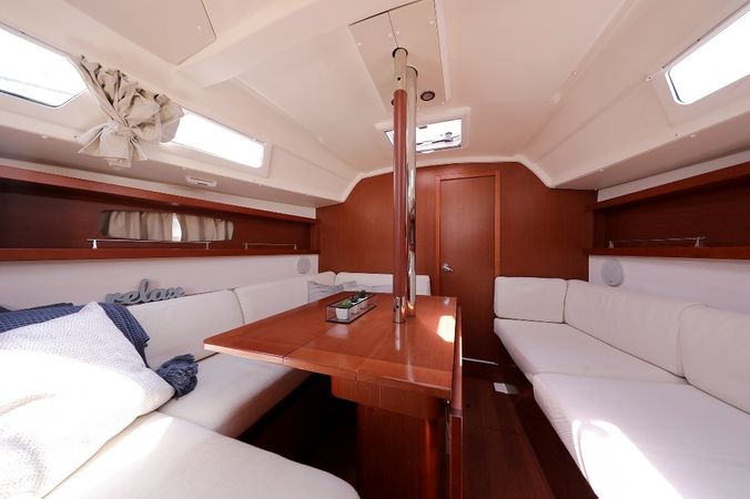 Beneteau Oceanis 34 | Caprice