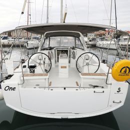 Beneteau Oceanis 38 | One