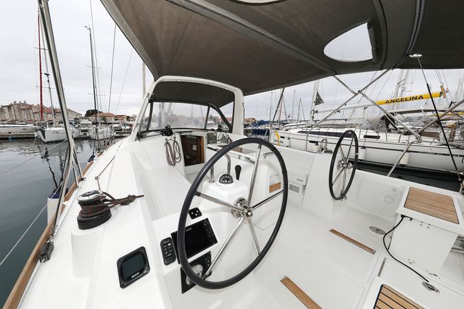 Beneteau Oceanis 38 | One