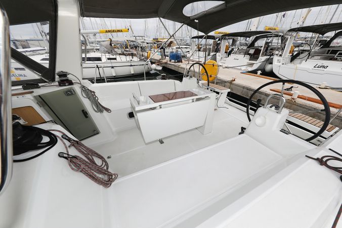 Beneteau Oceanis 38 | One