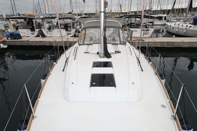 Beneteau Oceanis 38 | One