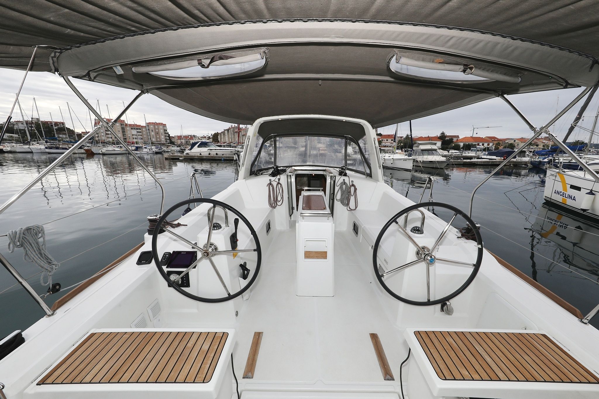 Beneteau Oceanis 38 | One