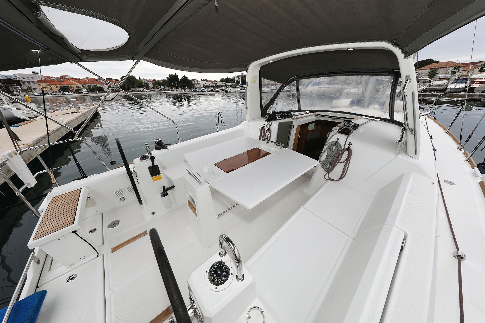 Beneteau Oceanis 38 | One
