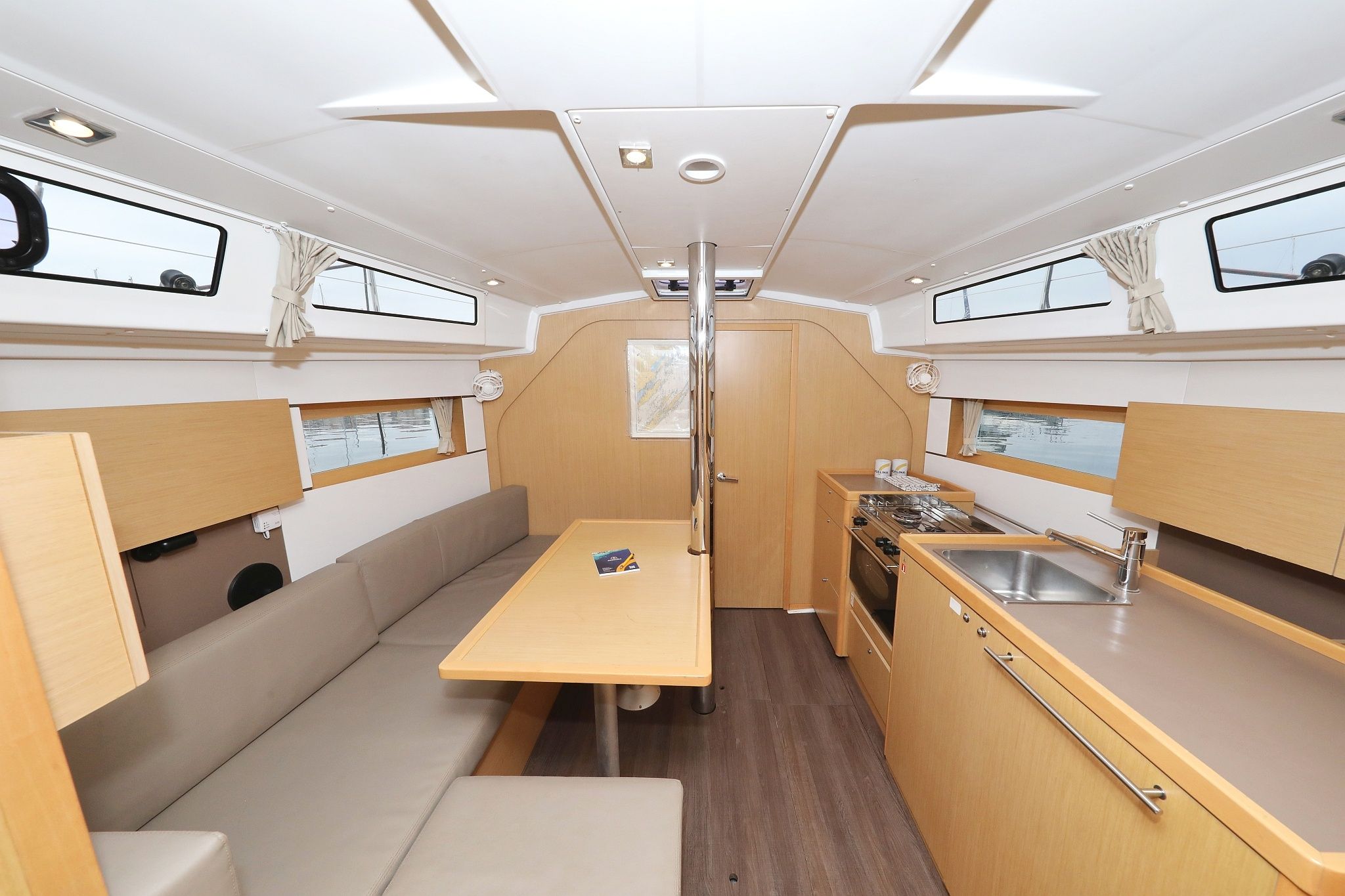 Beneteau Oceanis 38 | One